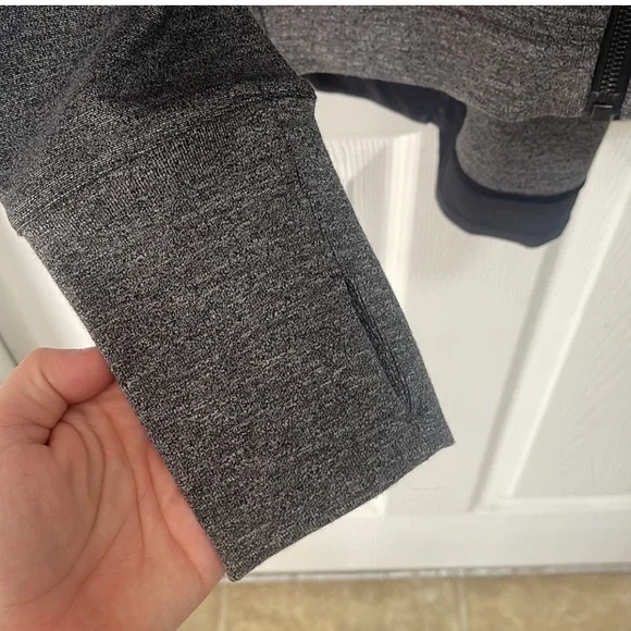 Lululemon City Trek Jacket in Heathered Black Size 4 - Picture 4 of 9